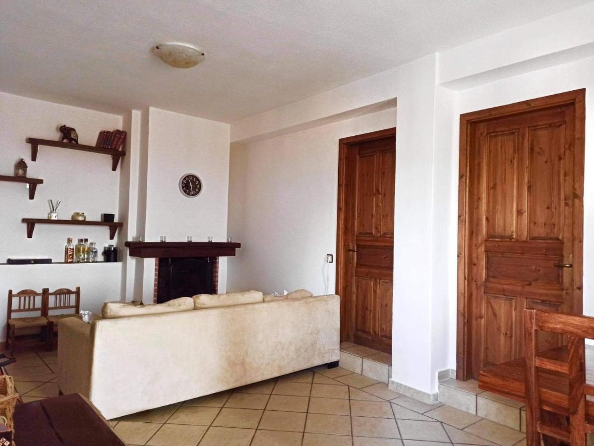 Pantheon Apartment Serres Bagian luar foto